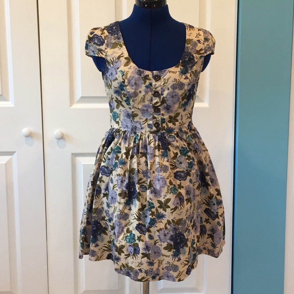 Vintage-style Floral Minidress